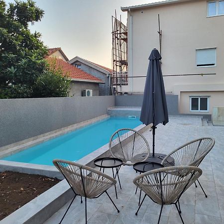 Mini Condo 2 Dl - Studio With A Private Patio Donja Lastva Kültér fotó