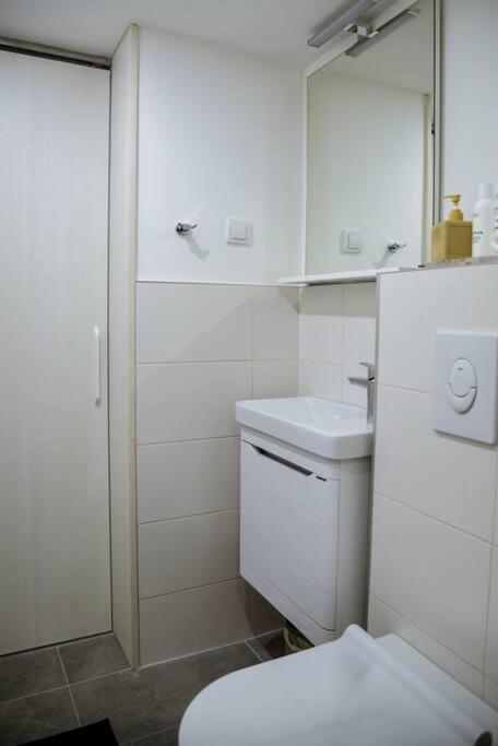 Mini Condo 2 Dl - Studio With A Private Patio Donja Lastva Kültér fotó