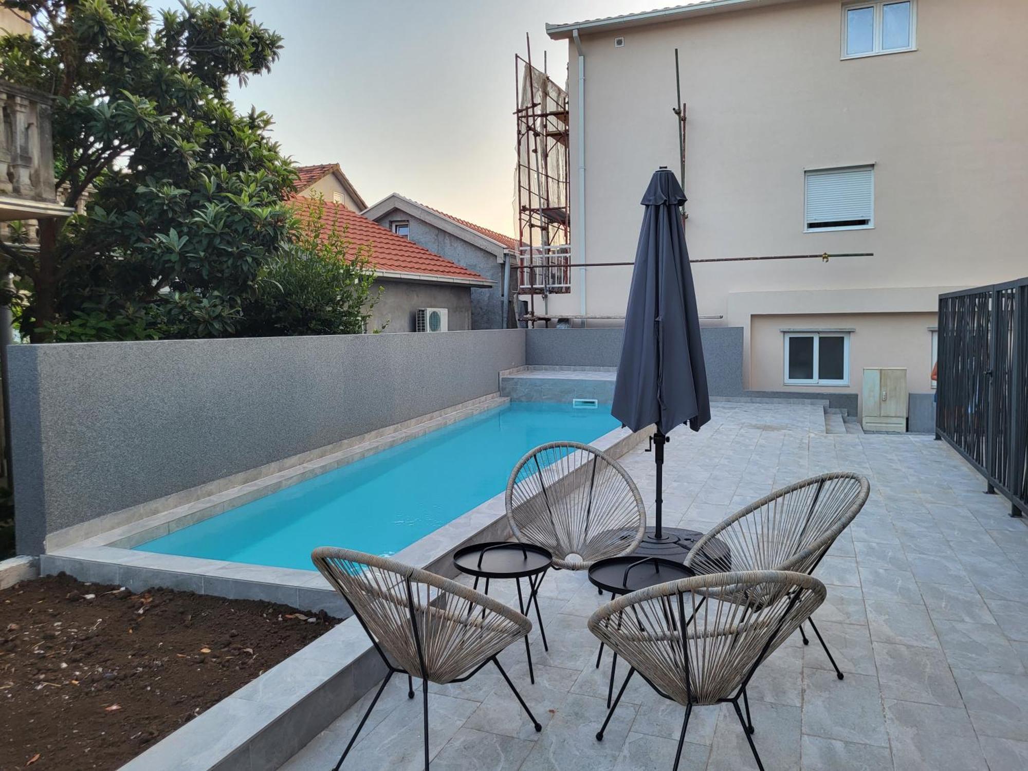 Mini Condo 2 Dl - Studio With A Private Patio Donja Lastva Kültér fotó